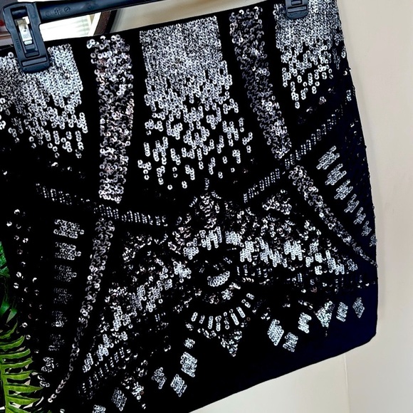 NWOT Express Black Mini Skirt Metallic Gray & Silver Tone Sequins Cotton Stretch - Picture 6 of 12